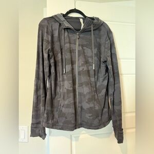 Lululemon Define hooded jacket Black camo size 16